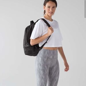 Lululemon White Cropped Tee Size 4